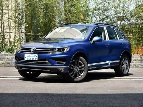 简单又豪华,绅士又粗暴,还有着X5的气质,但没X5那么受欢迎