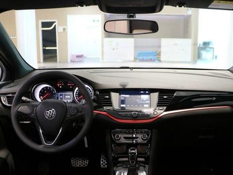 媲美B级车的A级车，好评如潮，现狂降3万，自动档带天窗10