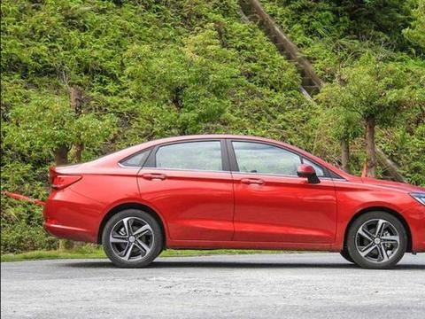 北汽就靠这新车发财，奔驰内饰油耗3毛，上市20天卖出5000台