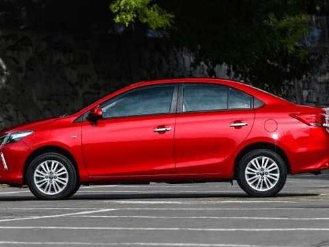 6.88万买了丰田威驰，市区代步省油，吐槽后排空间！