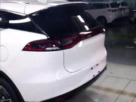 比亚迪首批唐二代下线！滑盖式钥匙曝光！还能遥控停车！
