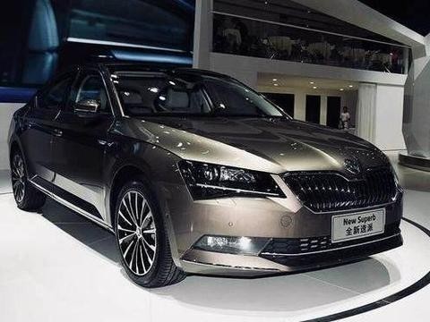 上市时曾叫板迈腾，配置完善，15万起售，比雅阁帅气多了