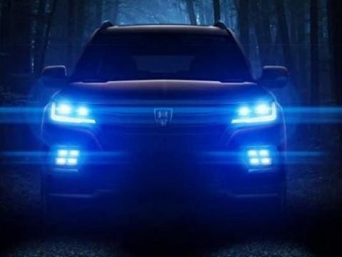 上汽荣威RX8定位7座中型SUV车型 有望2018年上半年正式上市