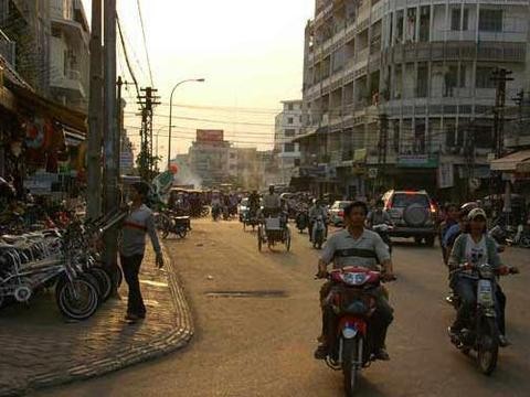 价值上千万，全国仅一台！迈凯伦P1上路没多久，车主就亏了