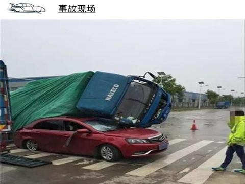 都说吉利的安全性是吹出来的？看完这场车祸我似乎明白了！