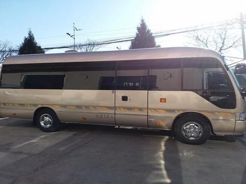 考斯特10座至23座内饰高配版商务车