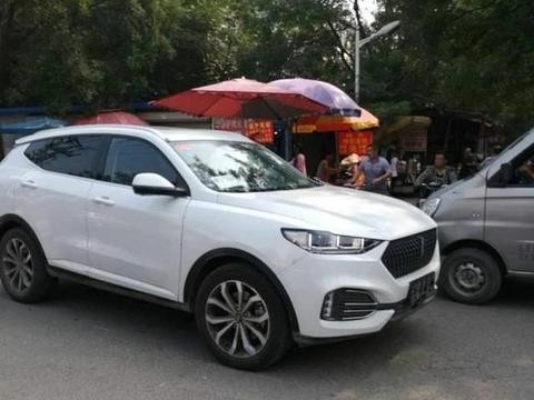 街头偶遇魏派品牌第三款SUV VV6