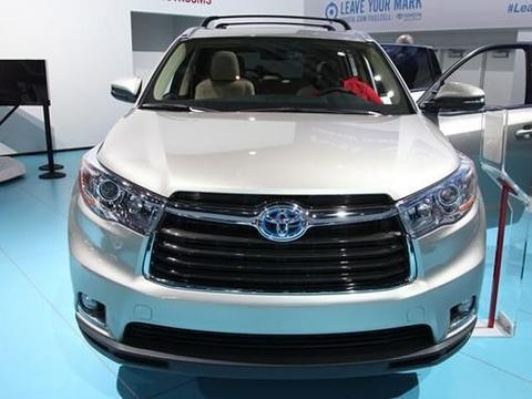 丰田王牌SUV推混动，2.5L自吸+电机还是你要的汉兰达吗?！