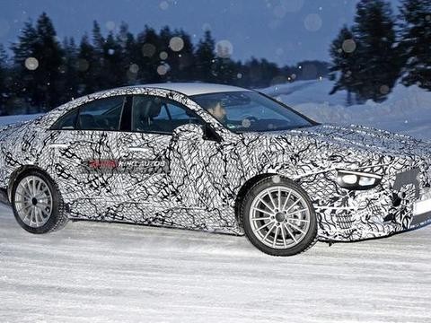 《Mercedes-Benz》曾对外透露，新一代紧凑型轿车！
