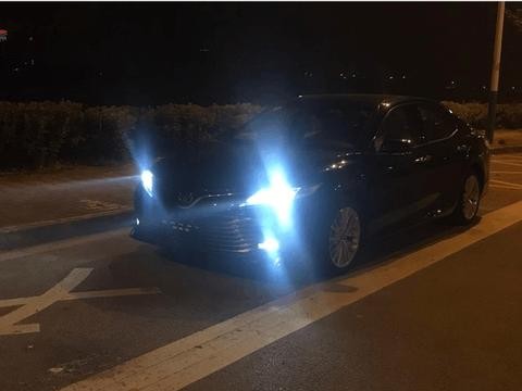 加价一万提18款丰田凯美瑞