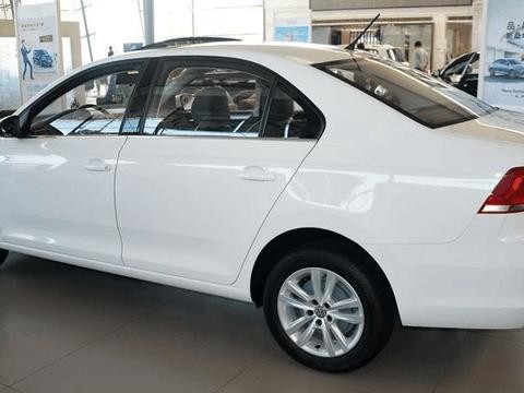 买车预算8.99万元, 看过捷达帝豪和艾瑞泽5, 最后提车桑塔纳!