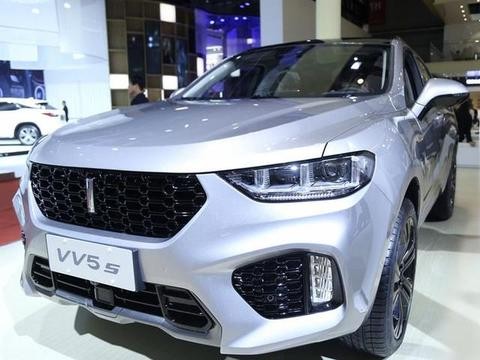 长城WEY派VV5的娇小身躯，却丝毫影响不了他帅气在外观！