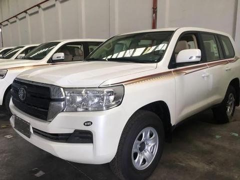 17款丰田酷路泽4000在变得更时尚照亮越野路