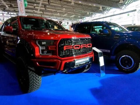 实拍福特猛禽F150改装版，够猛！