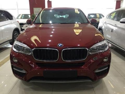 宝马X6中东3.0T基本时尚乐驾极速前行