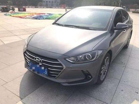 第一台车是现代朗动, 第二台提了领动, 不要问为什么因为喜欢值得