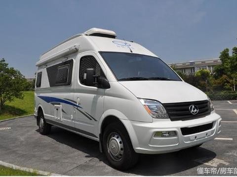 这款房车，简单实用，没有复杂设计，适合一家4口外出旅行！