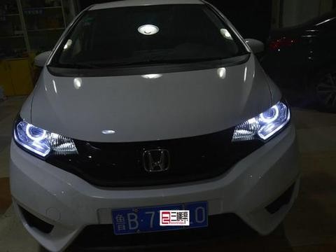 青岛美女飞度车主，改氙气加天使眼，晚上下班超有安全感！