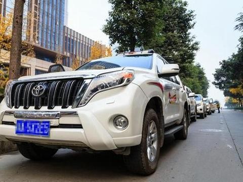 成都到拉萨租车普拉多2700需要好多钱?！