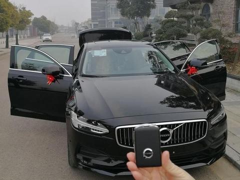 38.3万买沃尔沃S90：对比朋友的丐版奥迪A6L，车主乐了！