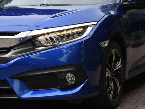 老款13万加价抢着买，新款降价2万却被大家吐槽太烂