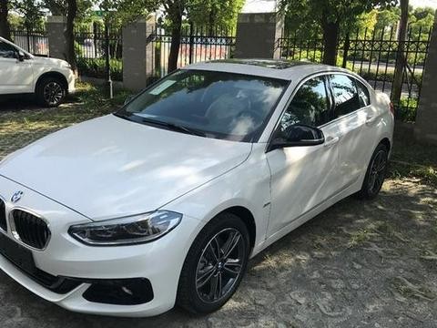 17款宝马118i运动型落地23万多