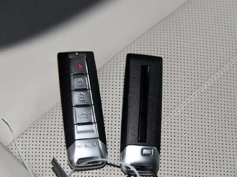 看钥匙识车, 迈腾钥匙丑到爆, 宝马钥匙很惊艳, 五百万红旗破塑料