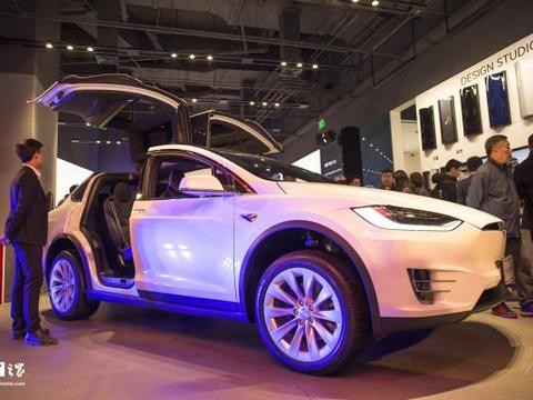 特斯拉Model X现场实拍：这才是未来！
