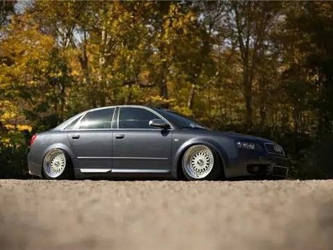 简单、大气、低趴 奥迪A4（B6）