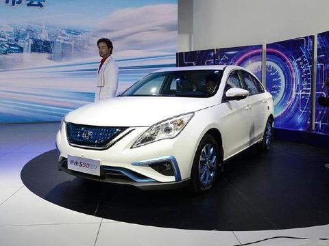 东风纯电动车，标配续航虽仅255公里，但内饰气质远不低30万