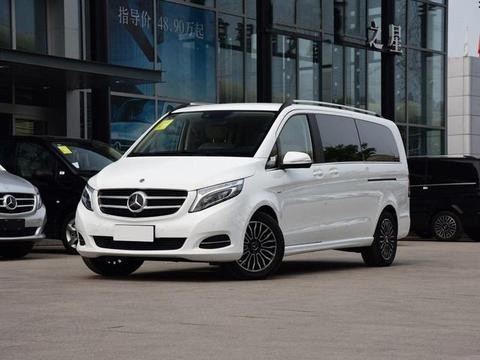 奔驰保姆车，轴距比埃尔法还长200mm, 乘坐舒适性也不输它