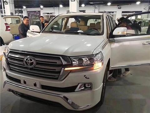 18款丰田酷路泽4000中东版新年报价丐版陆巡今天优惠报价