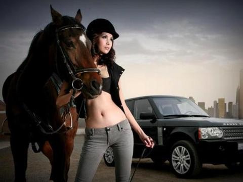 小伙买了一辆十年车龄的二手路虎，开了一个月便后悔了