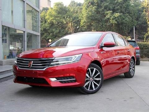 低配1.0T还配7档双离合，油耗也仅5L左右，颜值还比思域高