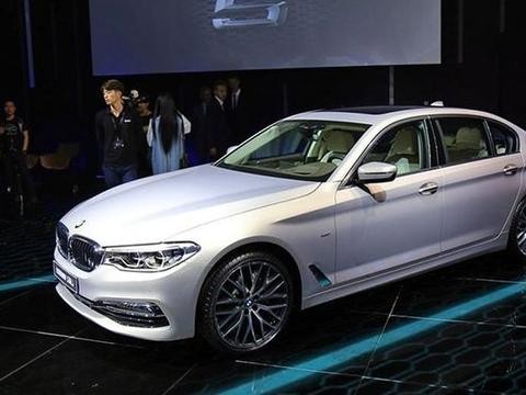 全新一代宝马5系将于6月28日正式上市，奔驰E级还能笑多久