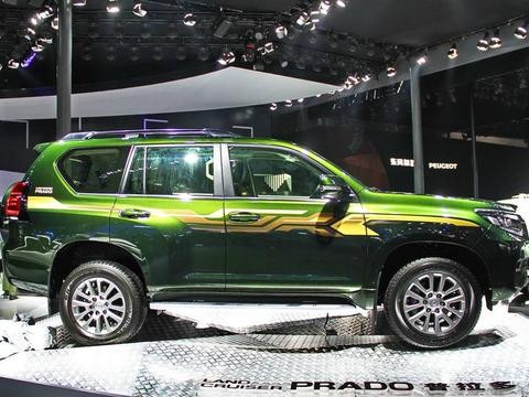 路虎揽胜极光VS丰田普拉多对比哪个更好呢？请看车主是怎么说的