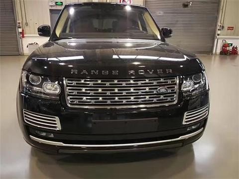 路虎揽胜行政汽油版配置齐天津港裸车大降价最低报价109万起售