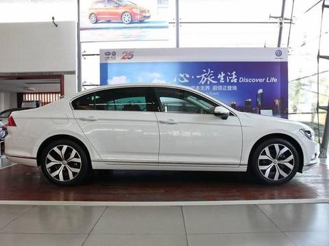 福特蒙迪欧VS大众迈腾对比哪个更好呢?请看车主是怎么说的！