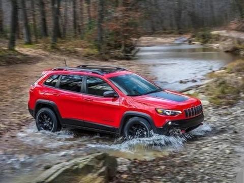 Jeep怒了，肌肉型男，直降3万，干翻途观，怼死昂科威