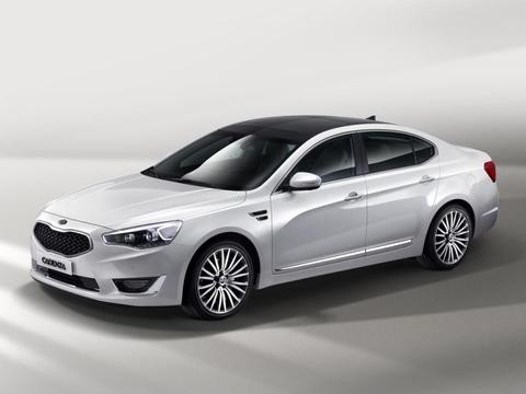 起亚怒了，屌丝三宝，猛虎下山，仅14万，直接干翻迈腾