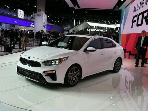 号称小号斯汀格! 起亚全新K3正式亮相！