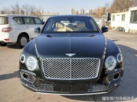 18款宾利添越4.0外观配置性能车型解析