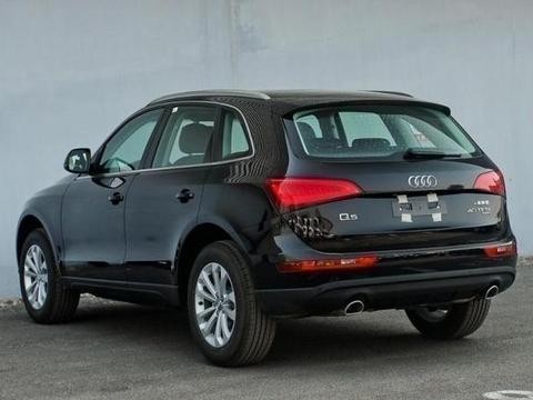 全新国产奥迪Q5L亮相4S店！售45万起轴距长2.9米，还买啥宝马X5