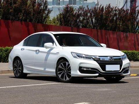 兄弟车型一个销量上万，一个销量惨淡，开过的人都夸好！