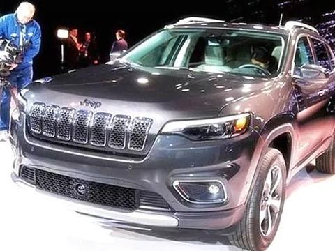 汉兰达遇到对手了，比欧蓝德还霸气，这SUV配9档四驱，仅18万起