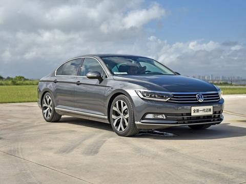 嫌迈腾太商务，最终选择这车，8at加速6秒，22万秒杀同级！