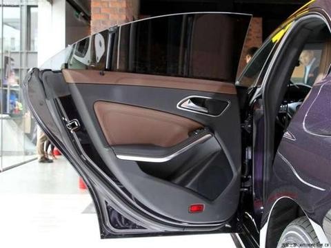 奔驰全新的前驱车平台打造出来的一台A级轿跑车！