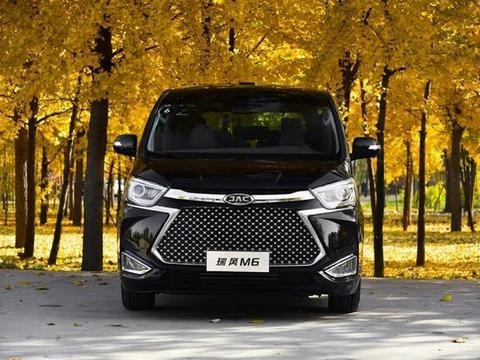 这才是国产最强MPV，贵宾级别，比埃尔法还高贵，搭2.0T才20万