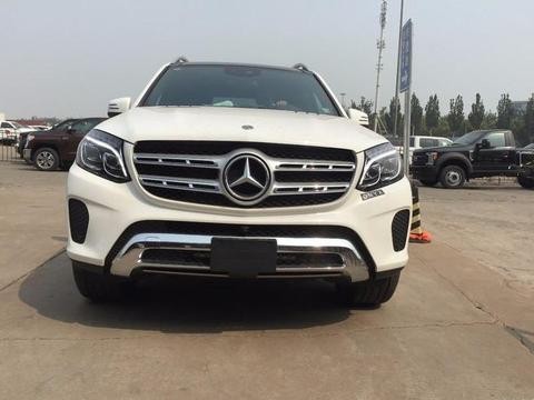 花136万赴天津港买辆奔驰GLS450, 车主去洗车时, 洗车小哥很淡定