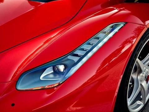 法拉利FXX Evoluzione赛道捕获，马力将再度破境界！